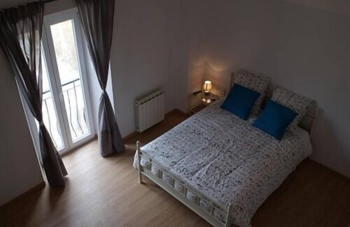 Crezilles House | Exceptional Stays at Crezilles Hôtes with Pool & Breakfast