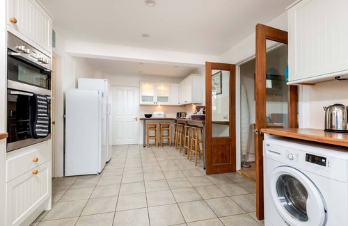 New Forest District Cottage | Discover Criddlestyle Cottage: Pet-Friendly Retreat in New Forest