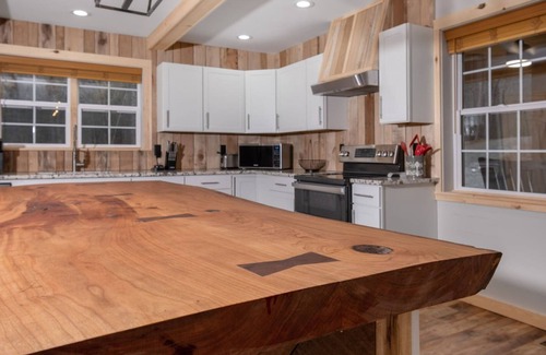 Deep Gap House | Crider Creek Manor in Watauga County