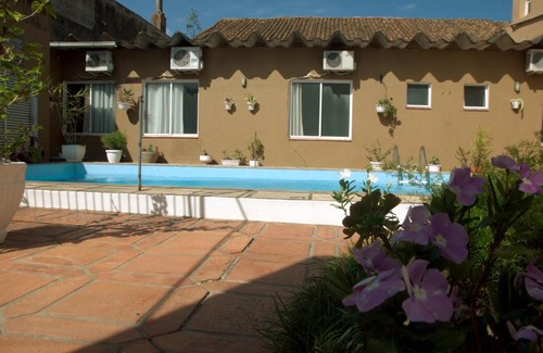 Jaguarao Hotel | Discover Crigial Hotel: Family-Friendly with Pool & Breakfast