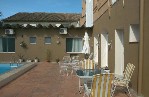 Jaguarao Hotel | Discover Crigial Hotel: Family-Friendly with Pool & Breakfast