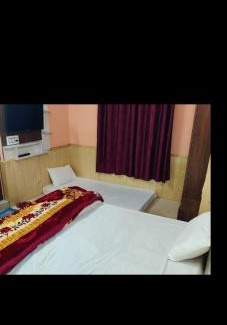 Rampur Bed & Breakfast | Charming Crimson Inn B&B: Child-Friendly & Highly Rated