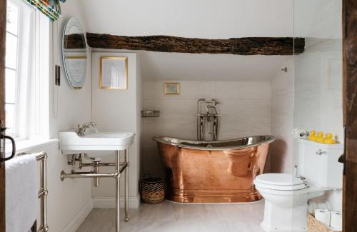 Canterbury House | Historic Crippens Home with Free Parking & Pet-Friendly Stay