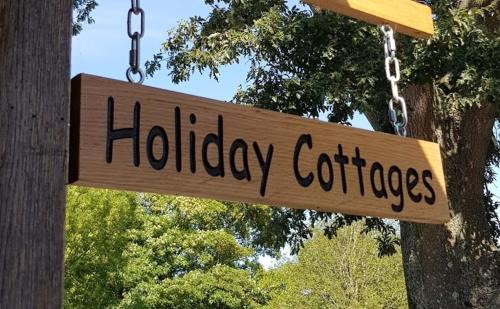 East Huntspill Apartment | Experience Cripps Farm Holiday Lets: Family-Friendly Retreat