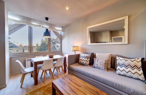 Beret Apartment | Family-Friendly Stay at Cris by Totiaran Hotel