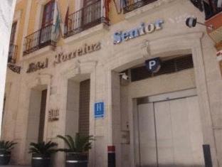 Almeria Centro Hotel | Budget-Friendly Torreluz Senior: Family and Accessible Comfort