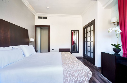 Genil Hotel | Discover Crisol Guadalupe: Top-Rated Hotel with Spa & Breakfast