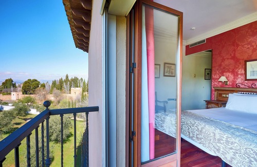Genil Hotel | Discover Crisol Guadalupe: Top-Rated Hotel with Spa & Breakfast