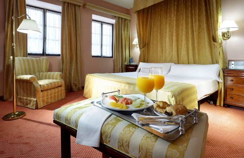 El Puerto de Santa Maria Hotel | Relax at Crisol Monasterio de San Miguel: Pool & Spa Retreat