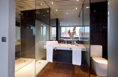 Burgos Hotel | Relaxing Crisol Puerta de Burgos with Spa & Breakfast Options