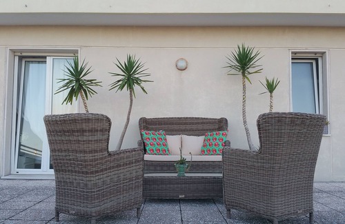 Misano Adriatico Apartment | Cozy Attic with Roof Garden and Ocean Views by the Beach