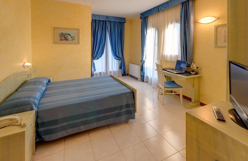 Osimo Hotel | Experience Comfort at Cristoforo Colombo - 4 Star Hotel