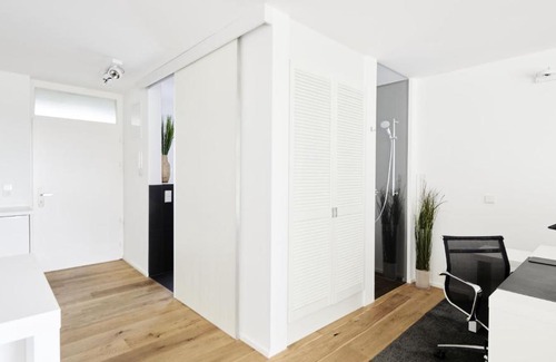 Wanne Apartment | Unique Living at Criston Apartments - Highly Rated Stay