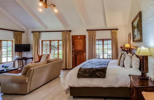 Dullstroom Cabin | Relax at Critchley Hackle Lodge with Pool & Spa Amenities