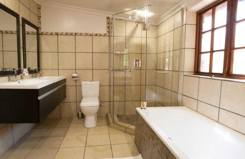 Dullstroom Hotel | Experience Critchley Hackle: Relax by the Pool & Spa