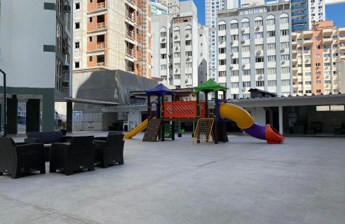 Centro Apartment | Comfortable CRM18: 3 Bedrooms, Smart TV & Garage Access