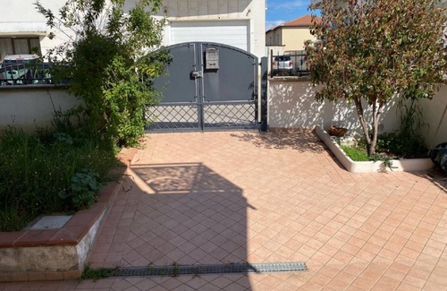 Pescara House | Cozy Croco House in Pescara: Family-Friendly with Breakfast