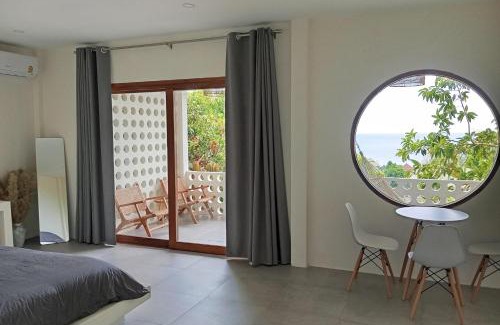 Haad Yao House | Discover Crocus Garden: Rated 9.6 by Happy Guests