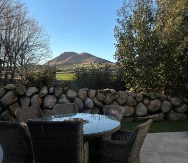 Annalong House | Pet-Friendly Croft Cottage with Hot Tub & 10/10 Guest Rating