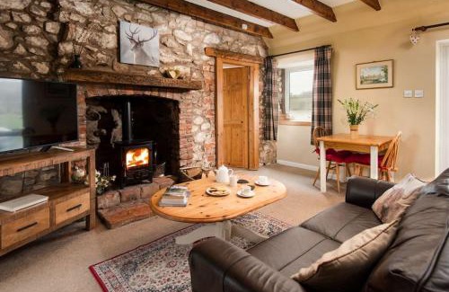 Eyemouth House | Pet-Friendly Crofters Cottage at Press Mains Farm