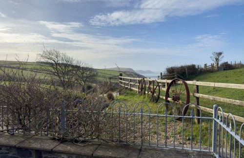 New Quay House | Family-Friendly Retreat at Crogal Stable - 4 Star Comfort