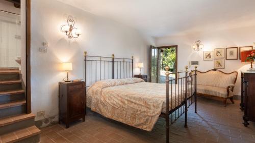 Radda in Chianti Villa | Oceanfront Comfort at Crognole 6, Emma Villas - Top Rated!