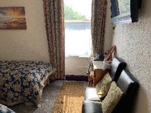 Dingwall House | Elegant Cromarty View Guest House with Kitchen Access