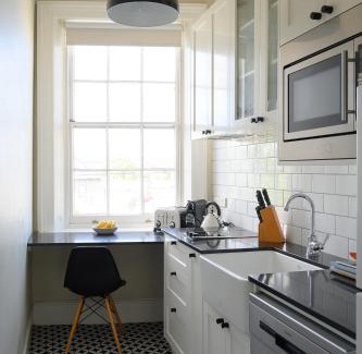 Battery Point Apartment | Oceanfront Cromwell Apartment - 4-Star Rated Retreat
