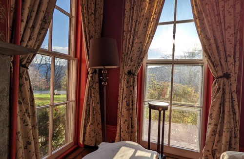 Cornwall Bed & Breakfast | Experience Comfort at Cromwell Manor Inn with Family-Friendly Amenities