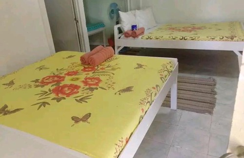 Oslob Bed & Breakfast | Discover Cronin Residence: Pet-Friendly 4-Star Getaway