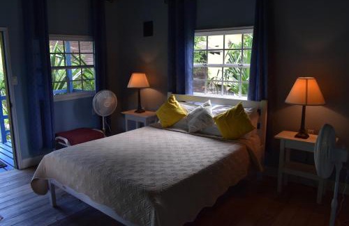 Crooked Tree Hotel | CROOКED TREE LODGE Belize