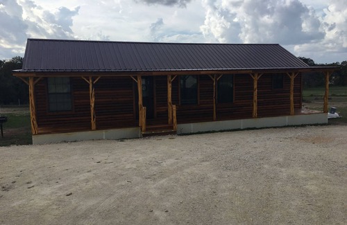 Hamilton Cabin | Experience Comfort at Crooked Creek Ranch Cabin 5