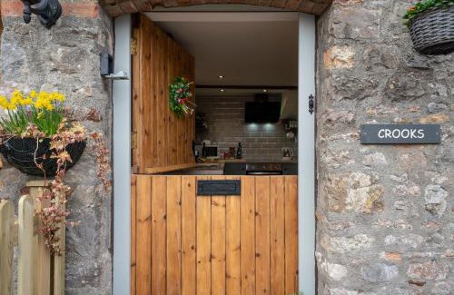 Axbridge House | Pet-Friendly Retreat at Crooks - Guest Rated 9.8/10