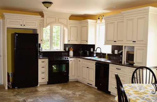 Gordonville Apartment | Discover a Unique Vegetable Farm Stay in Lancaster County