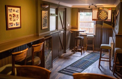 Selkirk Hotel | Pet Friendly Retreat at Cross Keys Inn Ettrickbridge