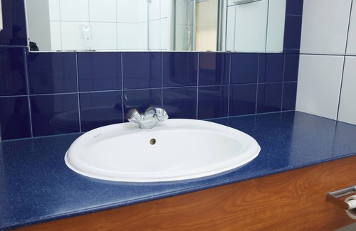 Pottersbury Hotel | Family-Friendly Cross Roads Hotel with Restaurant & Breakfast