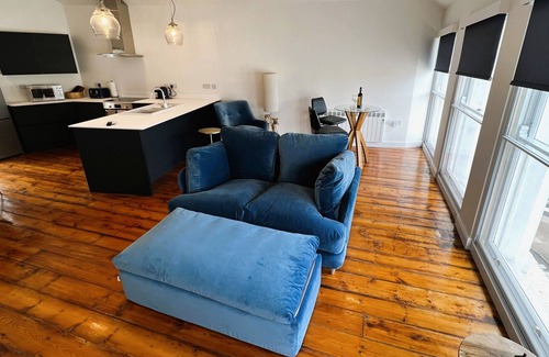 Ryde Apartment | Top-Rated Cross Street Apartment on the Isle of Wight
