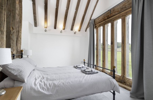 Bromsgrove Other | Relax at Crossbrook Farm with Hot Tub & Spa Amenities