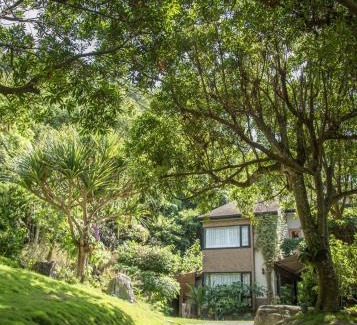 Xiulin Bed & Breakfast | Delight in Child-Friendly Comfort at Crossing The Rainbow Bridge B&B