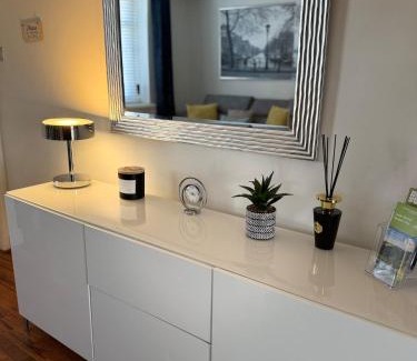 Crosskeys House | Crosskeys Cottage
