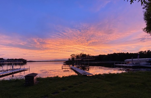 Crosslake Cabin | Crosslake Waterfront Bunkhouse - Beautiful Sunset Views & Sandbar in Cove!