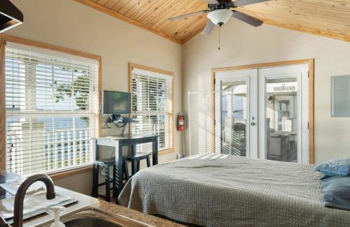 Sperry House | CrossTimbers Marina and Cottages
