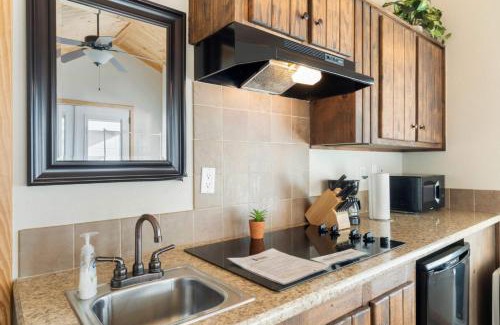 Sperry House | CrossTimbers Marina and Cottages