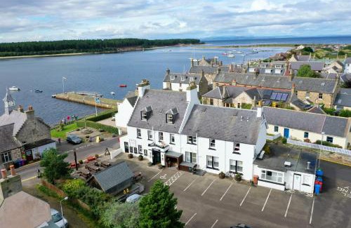 Findhorn Hotel | Comfortable Stay at Crown and Anchor Inn with Family Amenities
