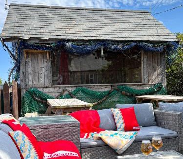 Findhorn Hotel | Comfortable Stay at Crown and Anchor Inn with Family Amenities