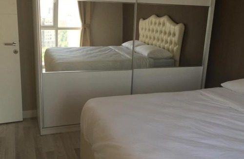 Esenyurt Apartment | Discover Crown Deluxe Apartment with Inviting Pool Access