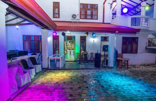 Balangoda Hotel | Crown Hotel Balangoda