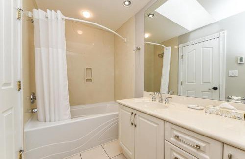 Courtenay Resort | Discover Crown Isle Resort: A Premier Golf Retreat