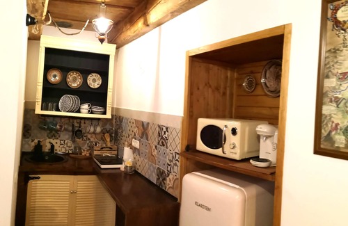 Brasov City Centre House | Discover Relaxation at Crown of Karolina in the City Center