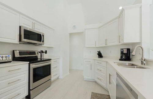 Crown Pointe House | Pet-Friendly Stay at Crown Pointe with Pool & Family Fun